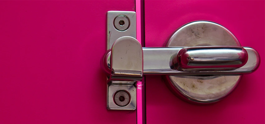 Childproof Gate Lock in Hoboken, New Jersey